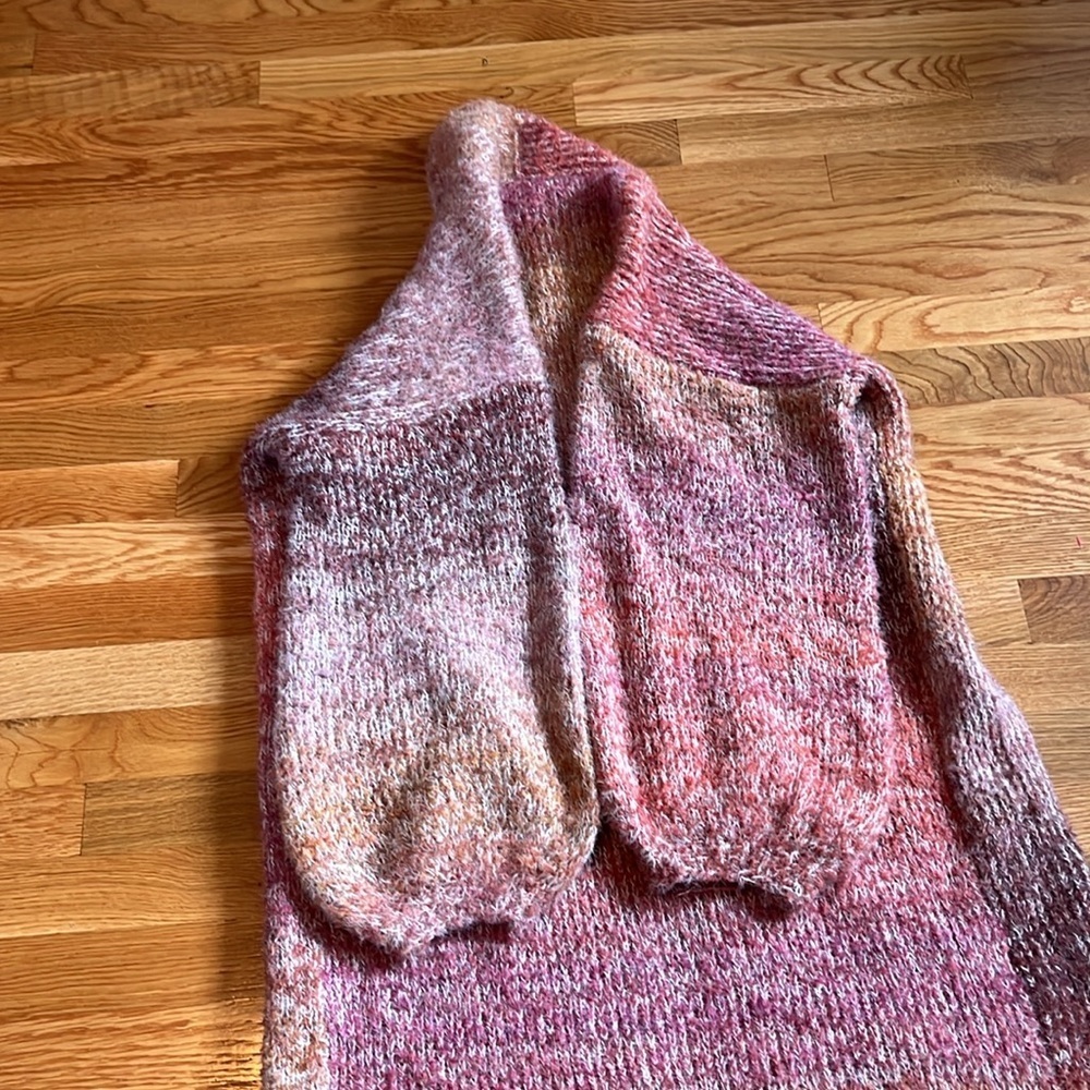 Anthropologie Ombré Knit Duster Blush Pink Sunset Fuzzy Warm One Size NWT - Picture 14 of 14